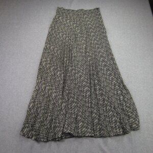 Zara Skirt Size XS Black‎ White Chevron Printed Pleated Midi